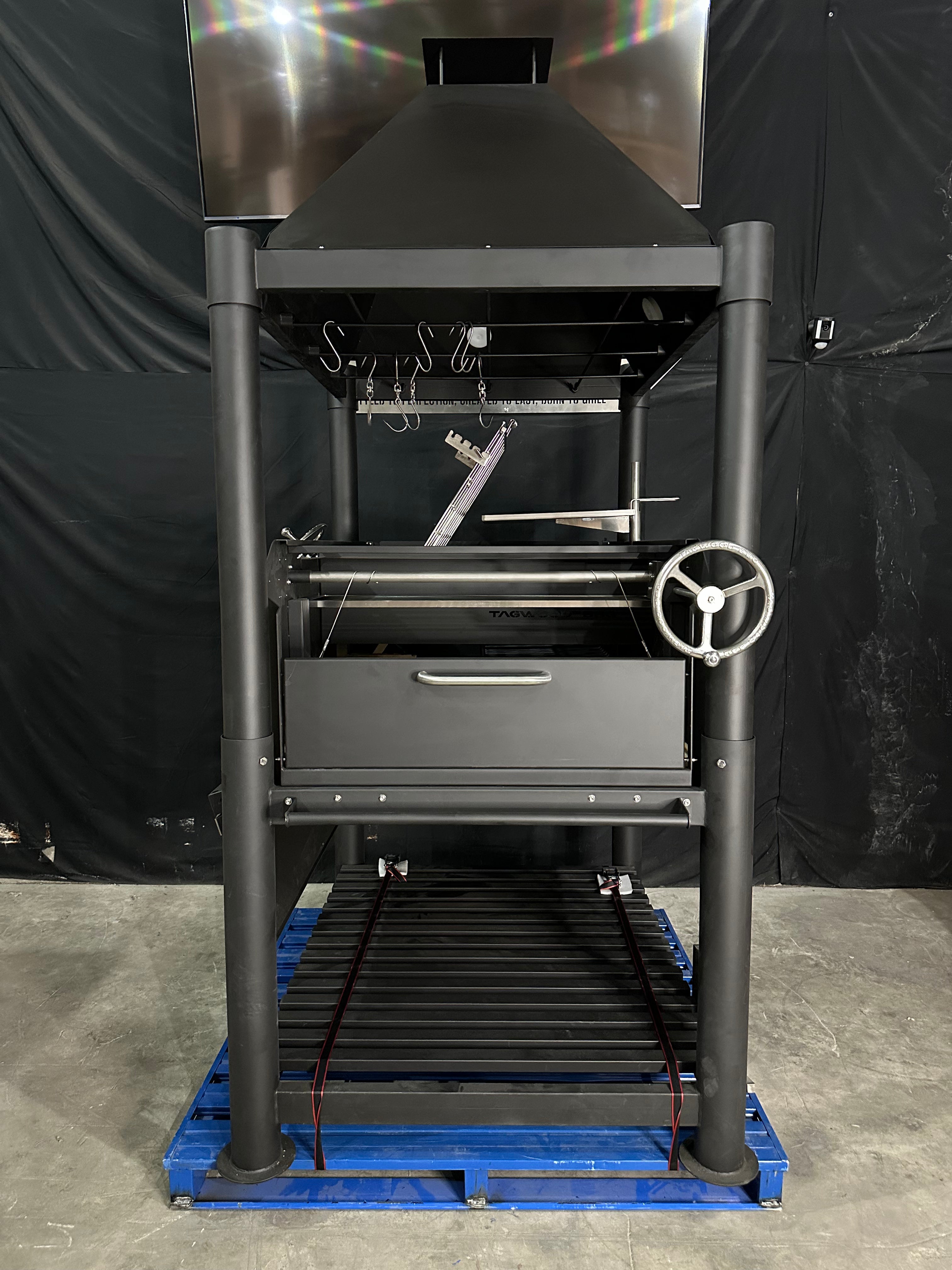 Tagwood BBQ12SI Santa Maria Wood & Charcoal Gaucho Grill