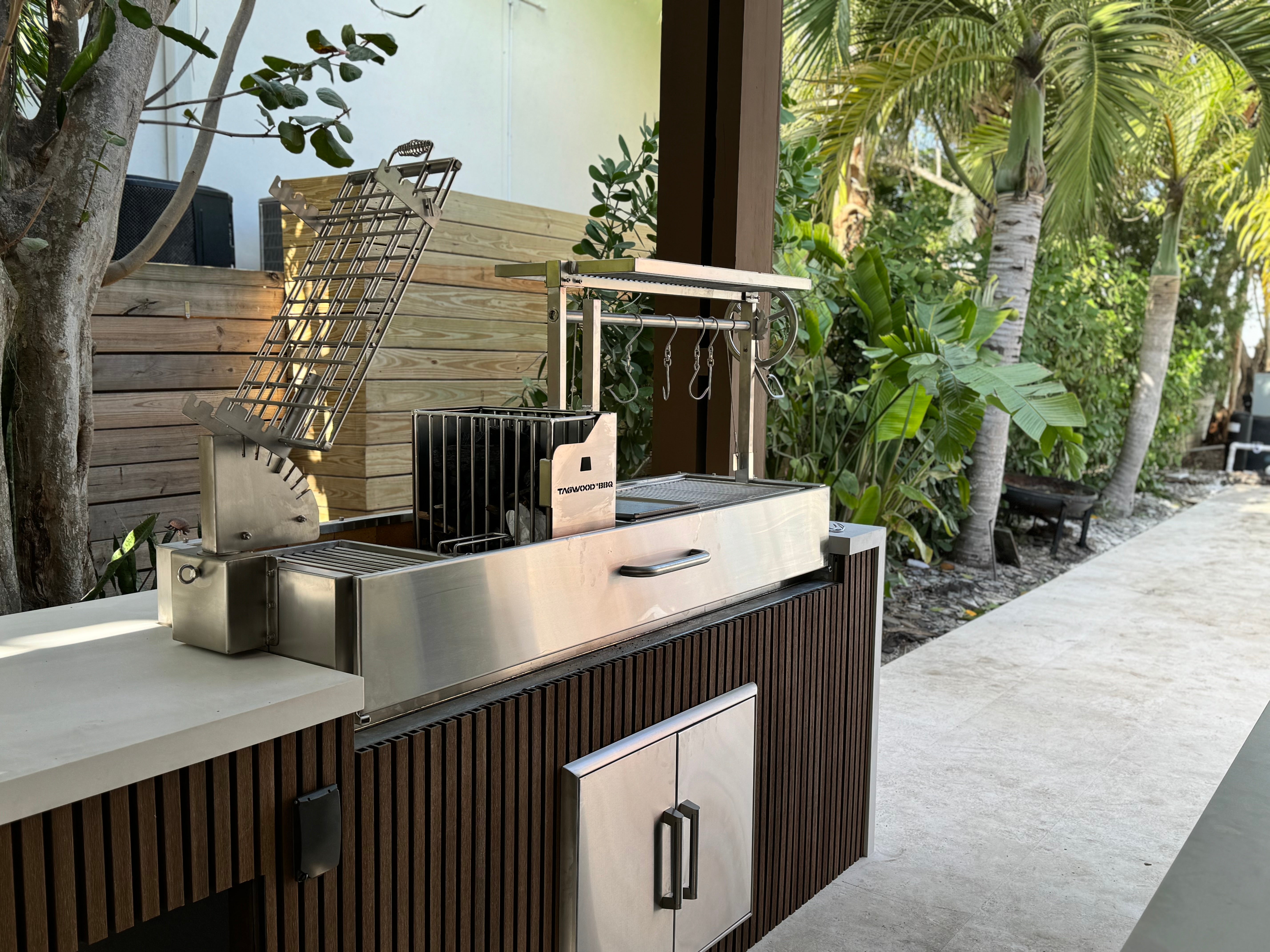 Tagwood BBQ08SS Argentine Santa Maria Wood & Charcoal Gaucho Grill