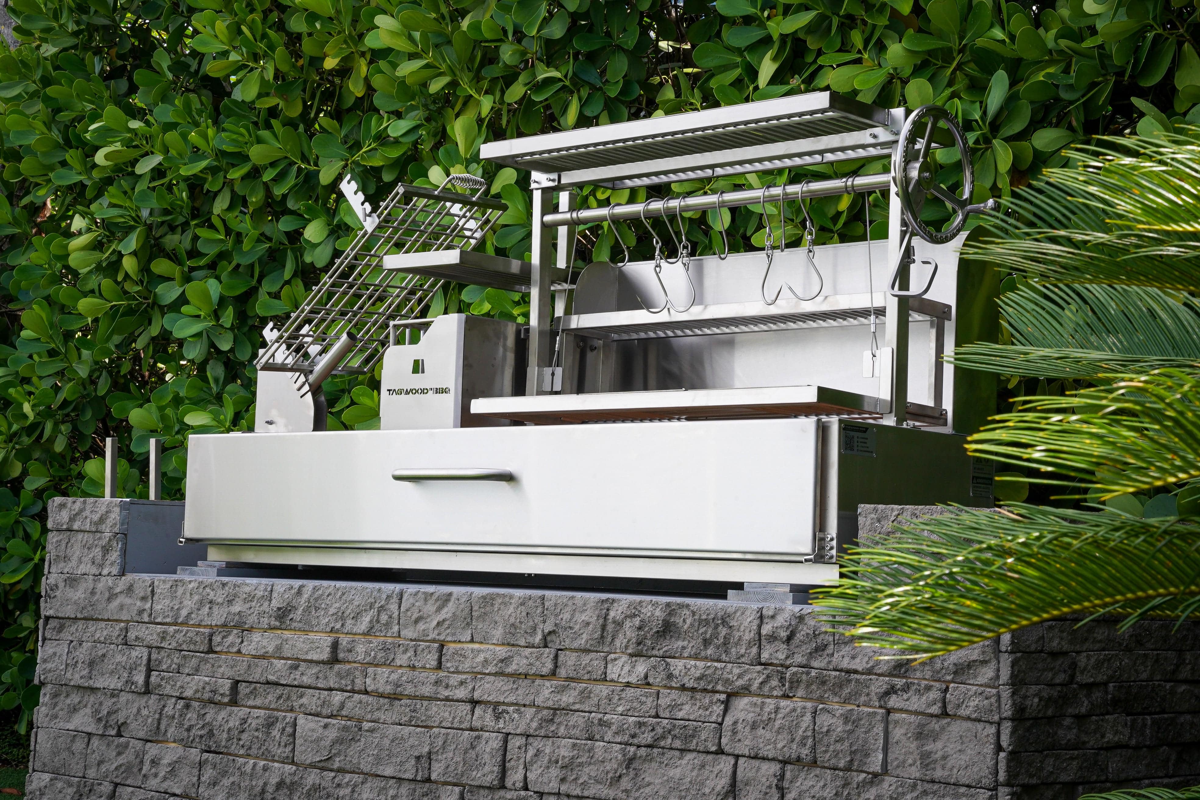 Tagwood BBQ08SS Argentine Santa Maria Wood & Charcoal Gaucho Grill