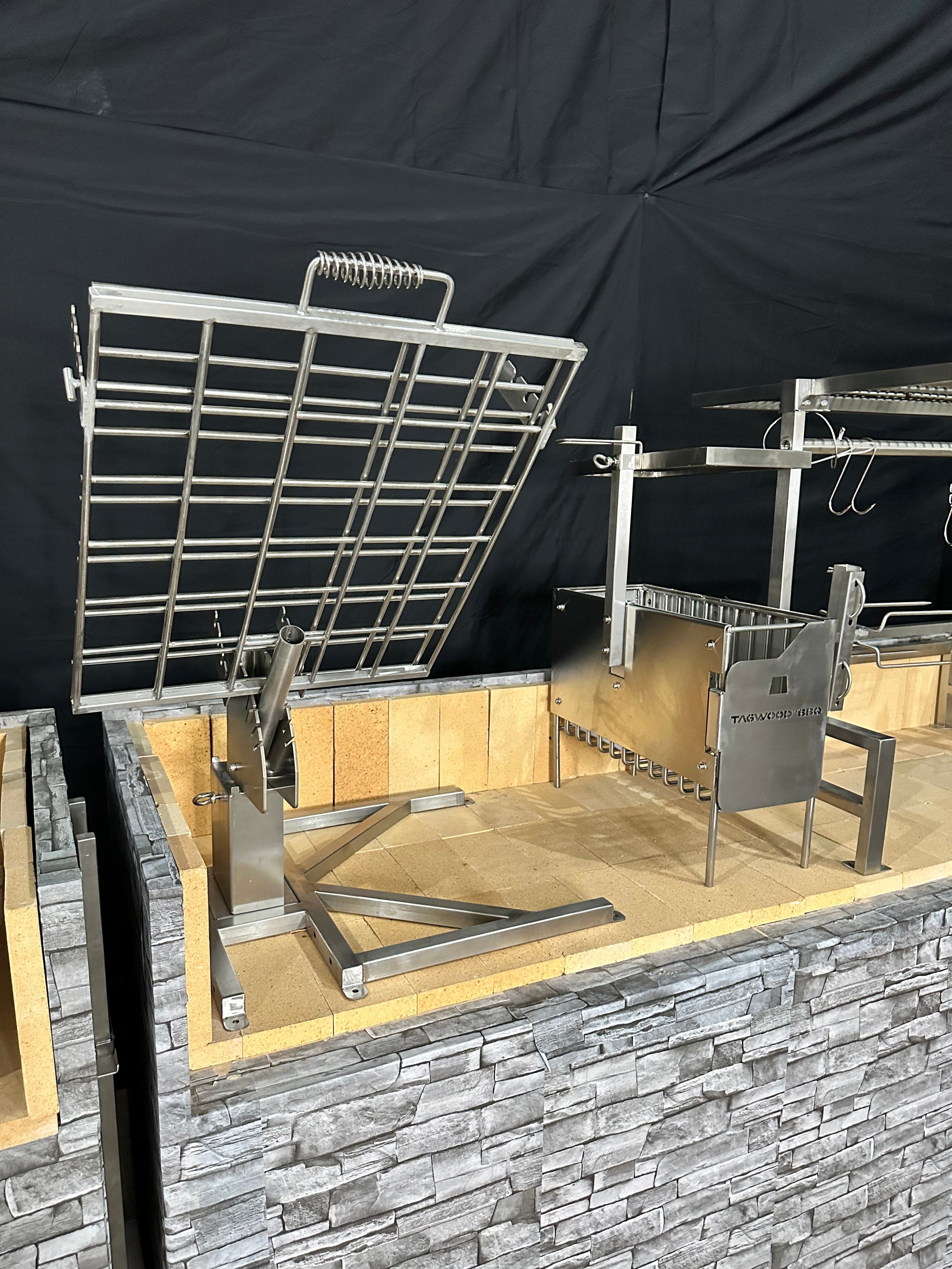 Tagwood BBQ94SS Stainless Steel Basement Clamp Grill