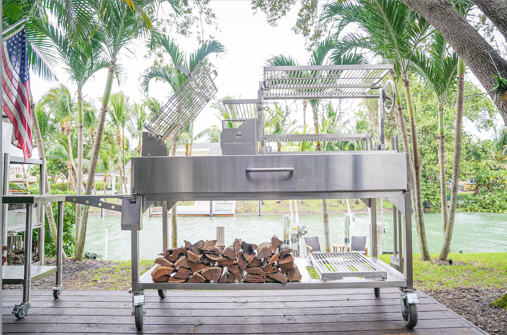 Tagwood BBQ26SS XL Argentine Santa Maria Wood & Charcoal Grill