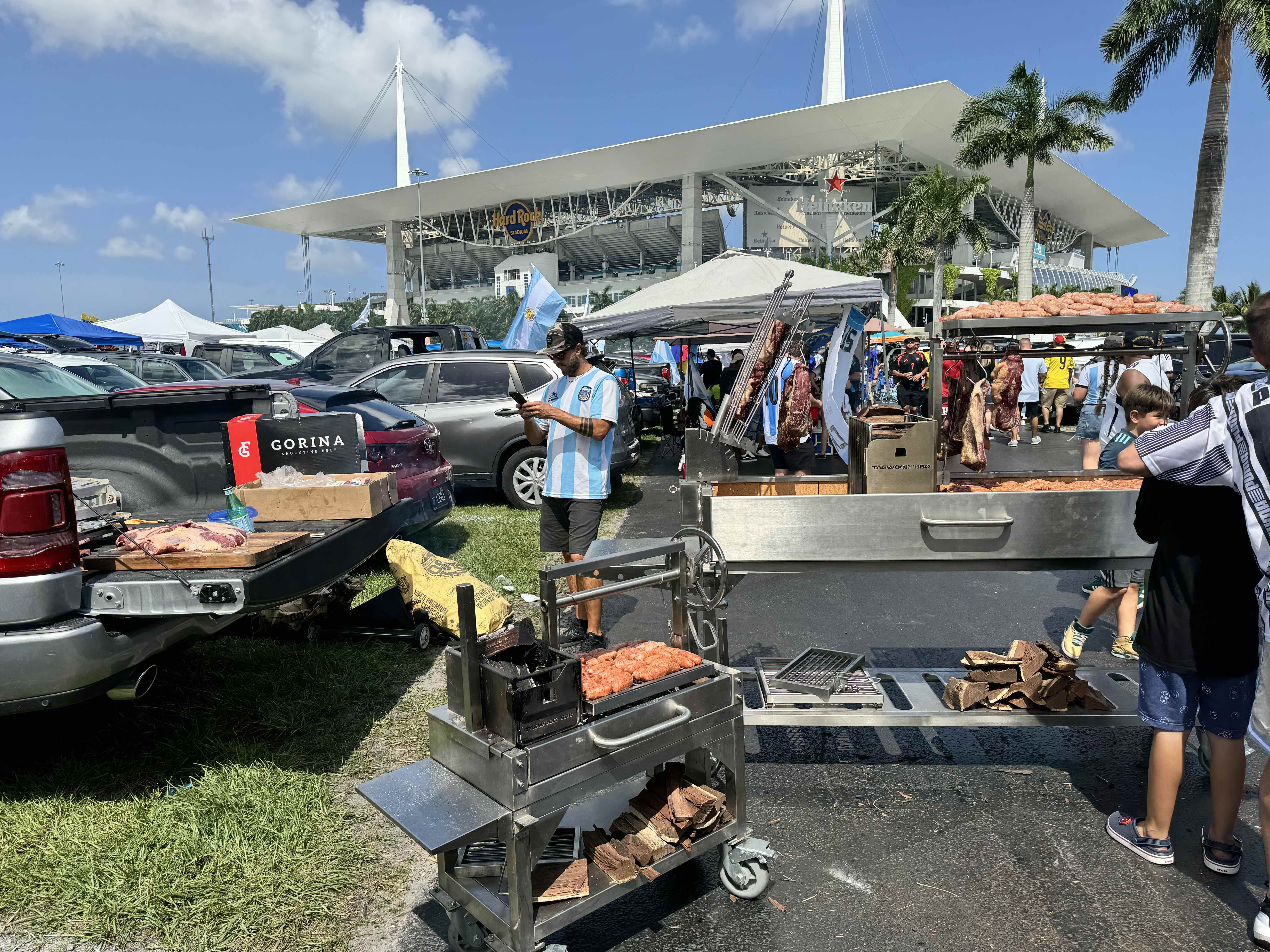 Tagwood BBQ03SS MINI Argentine Santa Maria Wood & Charcoal Grill