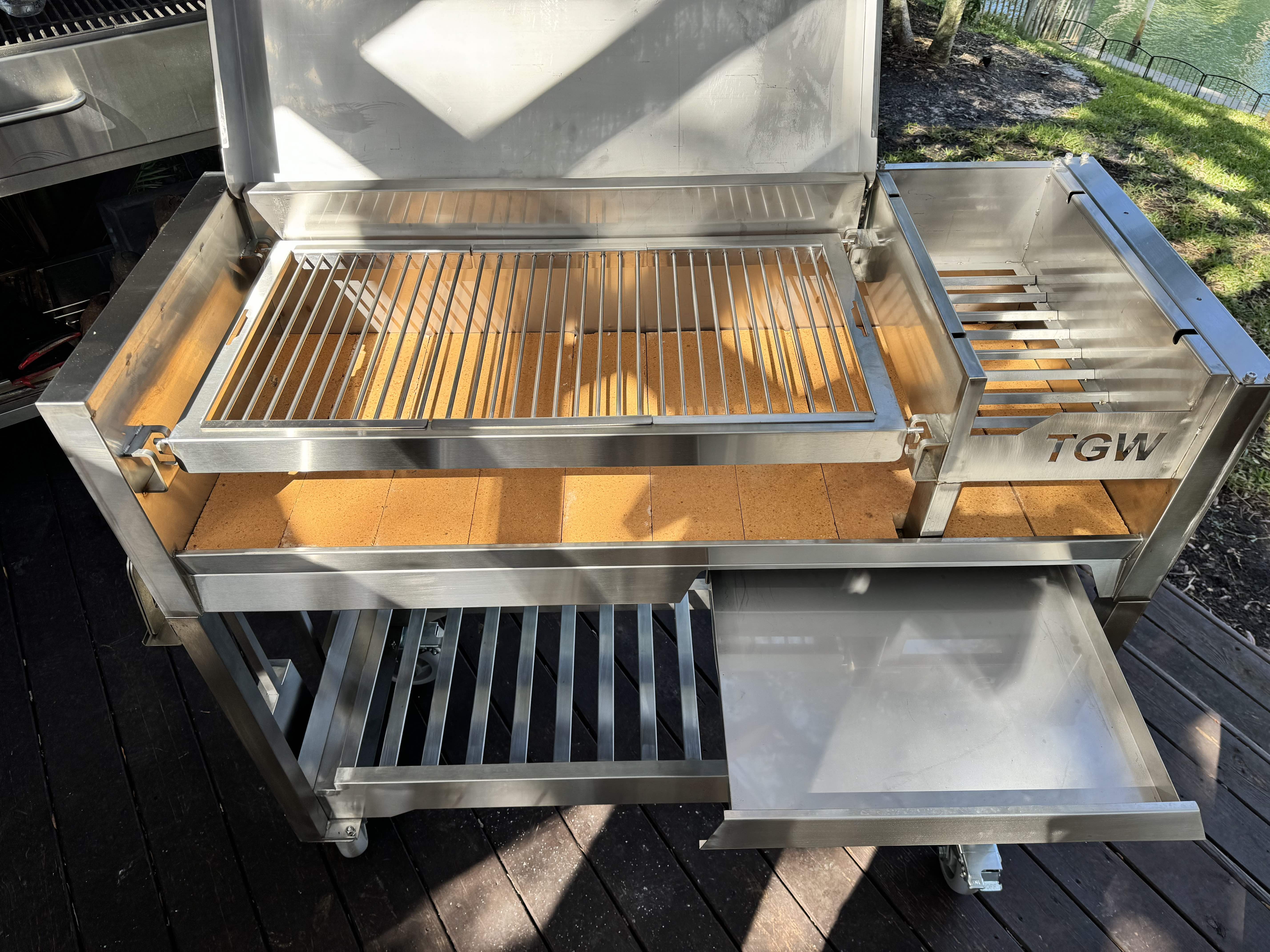 Tagwood BBQ18SS Argentine Wood & Charcoal Gaucho Grill – Pre-Order