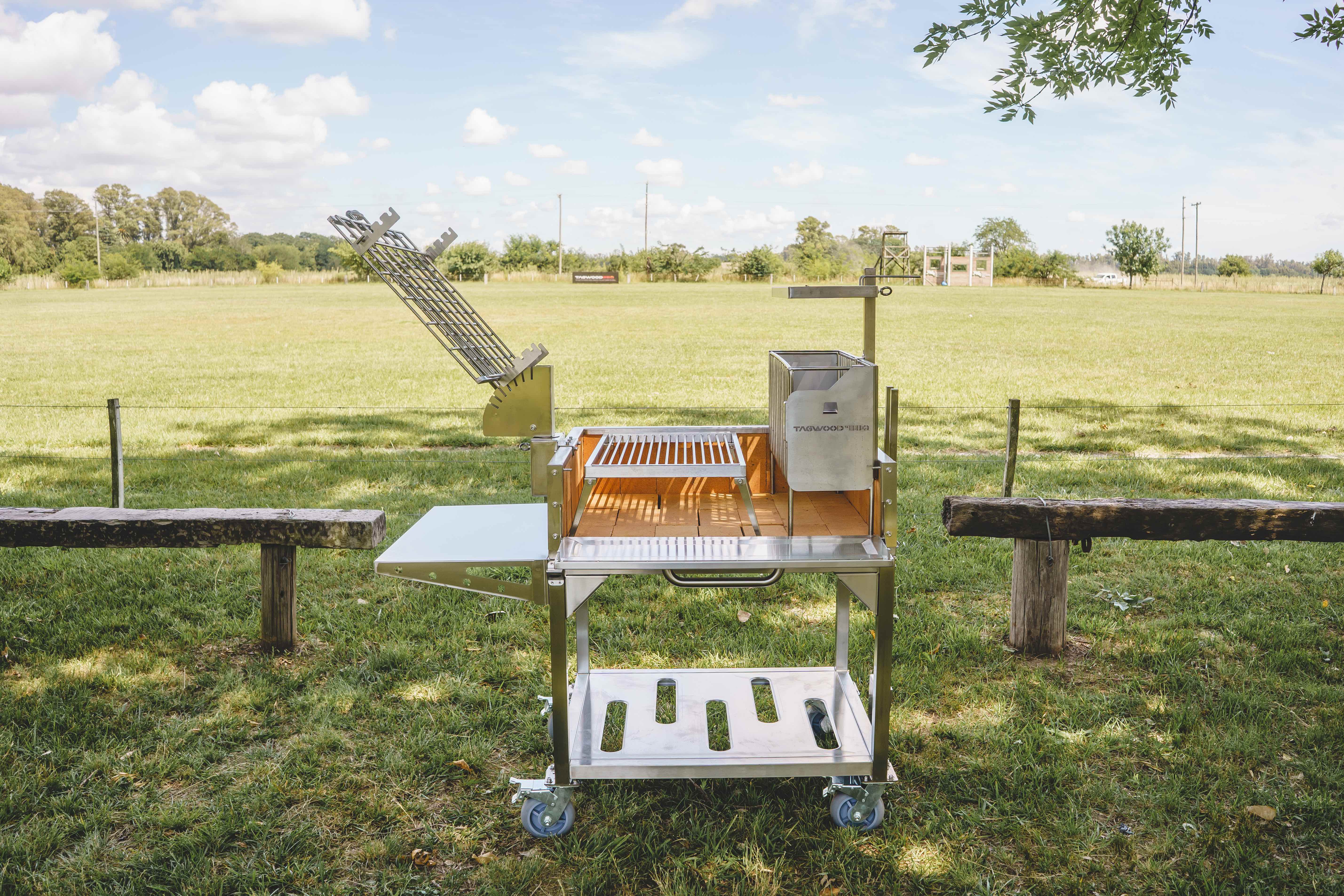 Tagwood BBQ Argentine Clamp Grill with Firebox – BBQ33SS