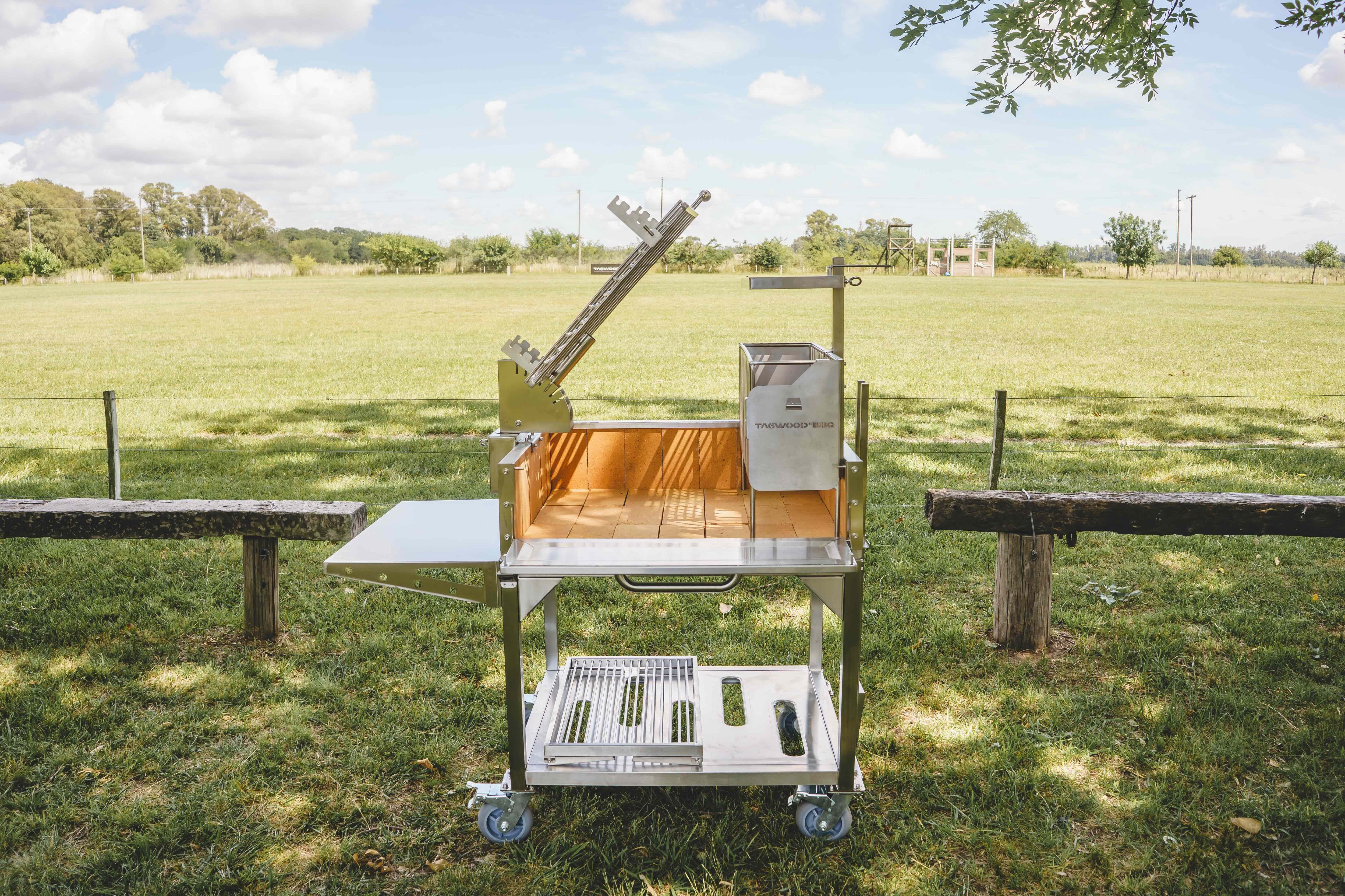 Tagwood BBQ Argentine Clamp Grill with Firebox – BBQ33SS