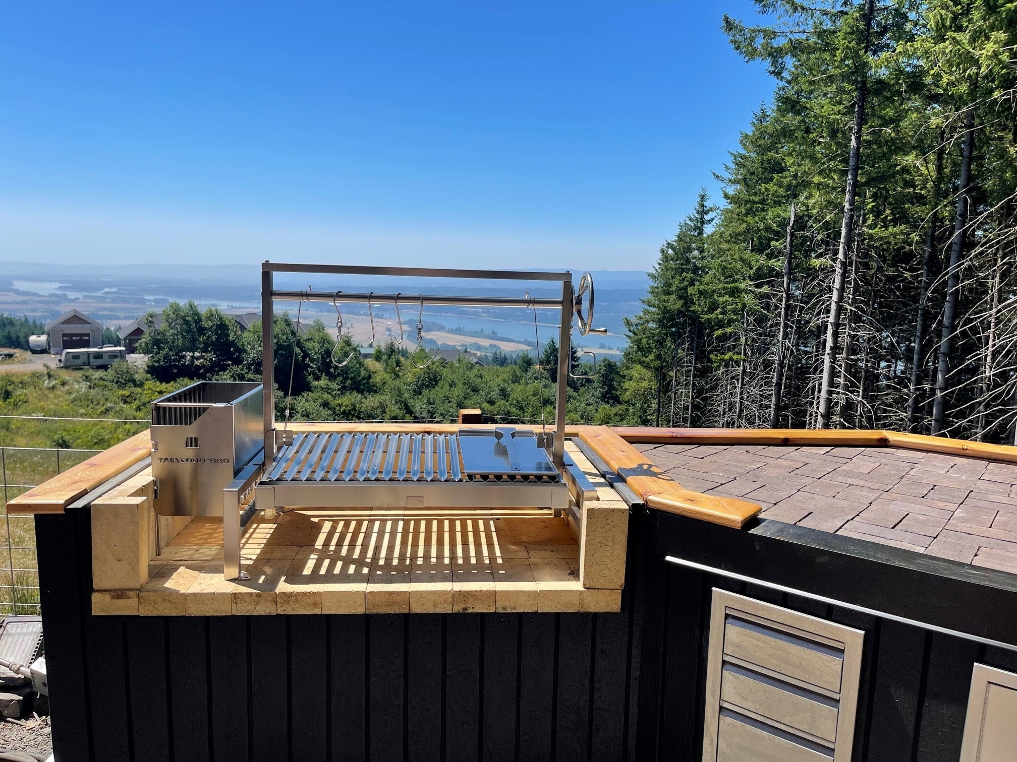 Tagwood BBQ26SS XL Argentine Santa Maria Wood & Charcoal Grill